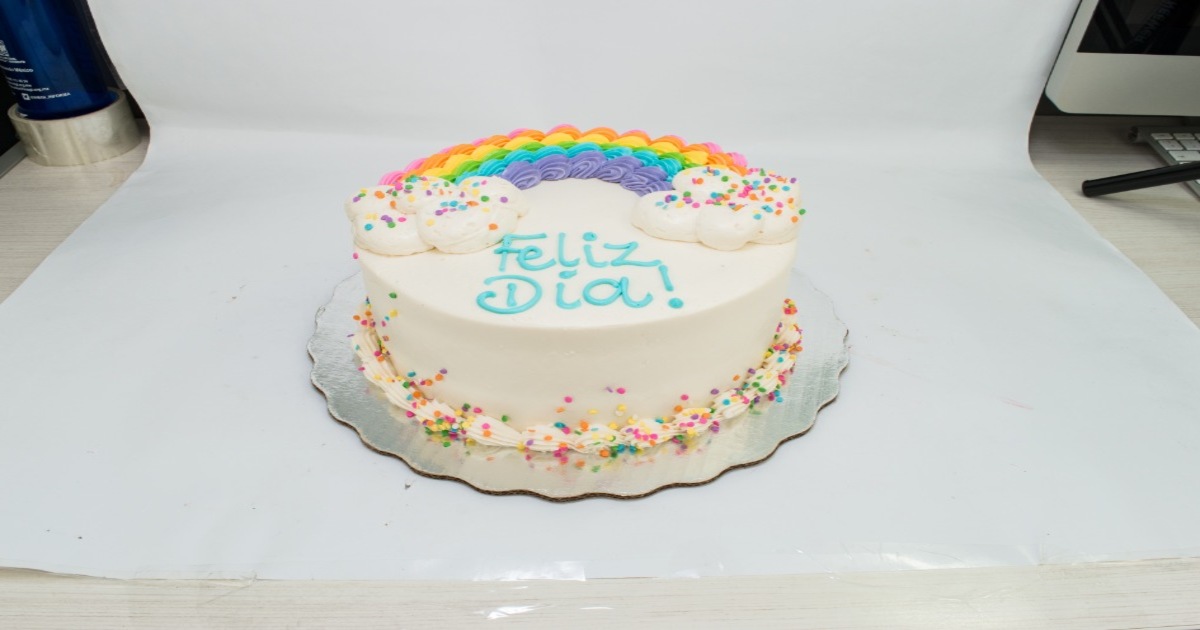 Rainbow Cake | Suspiros Pastelerías